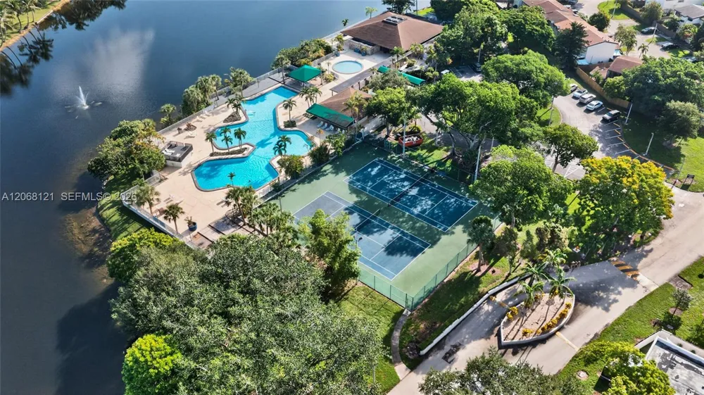 11352 SW 69th Ter Miami, FL 33173