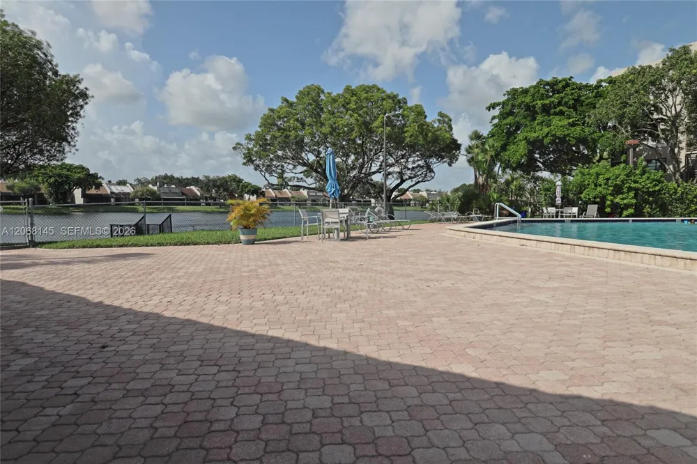 1100 Colony Point Cir #419 Pembroke Pines, FL 33026