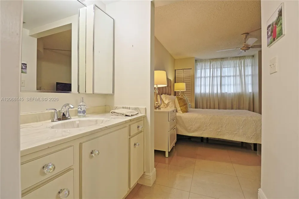 1100 Colony Point Cir #419 Pembroke Pines, FL 33026