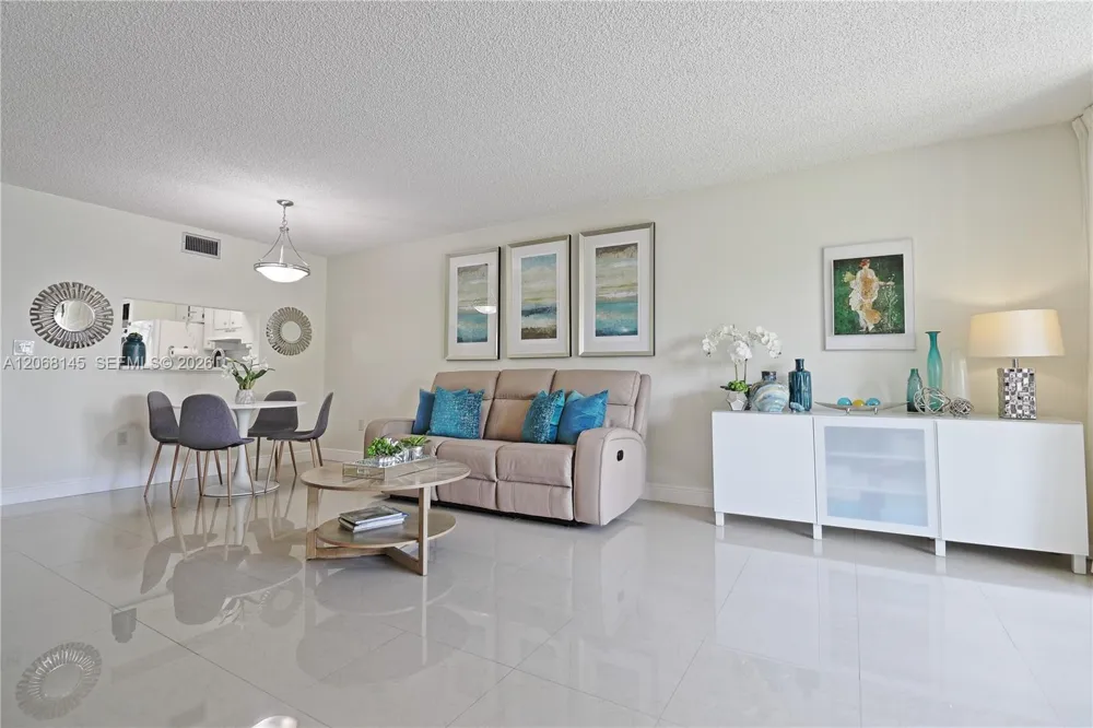 1100 Colony Point Cir #419 Pembroke Pines, FL 33026