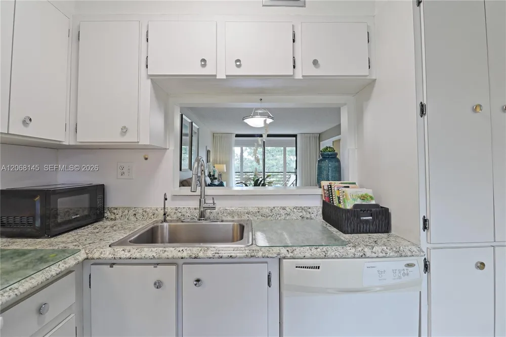 1100 Colony Point Cir #419 Pembroke Pines, FL 33026