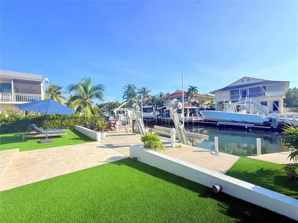 147 Ocean Shores Dr Key Largo, FL 33037