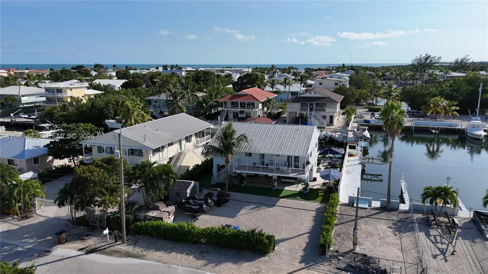 147 Ocean Shores Dr Key Largo, FL 33037