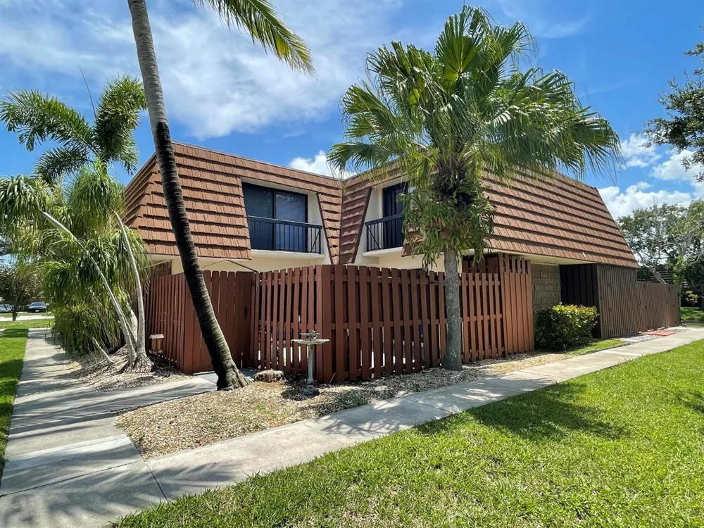 825 CENTER STREET #8A Jupiter, FL 33458