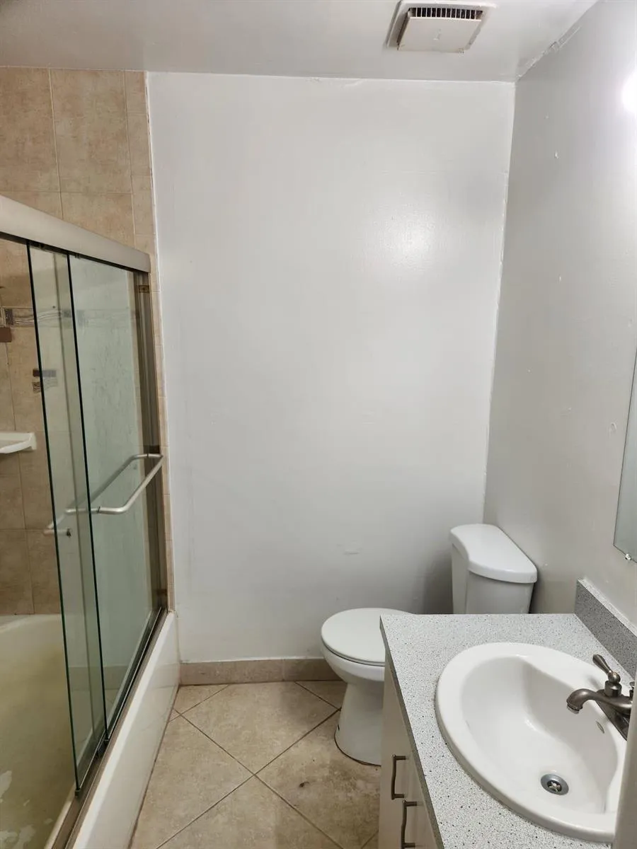 834 NW 82nd Avenue Plantation, FL 33324