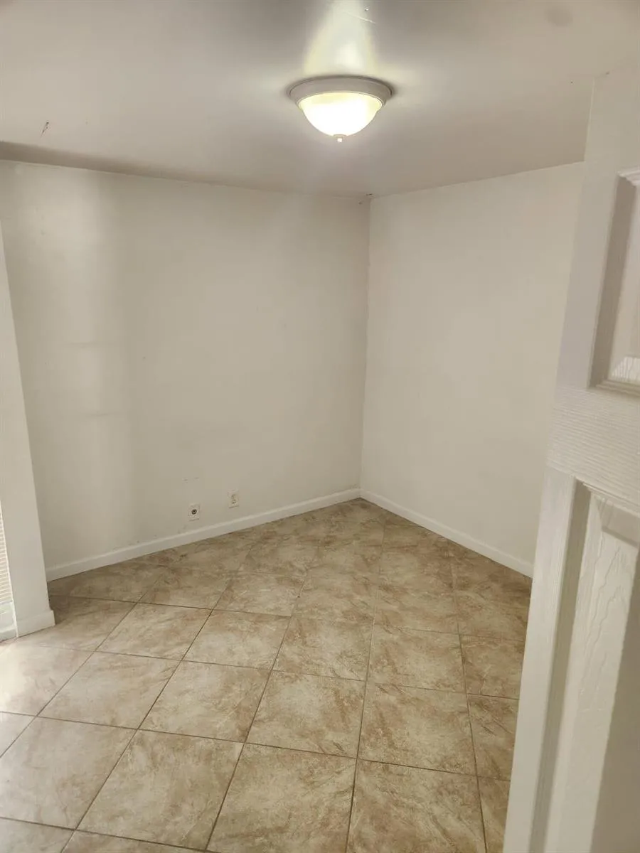 834 NW 82nd Avenue Plantation, FL 33324