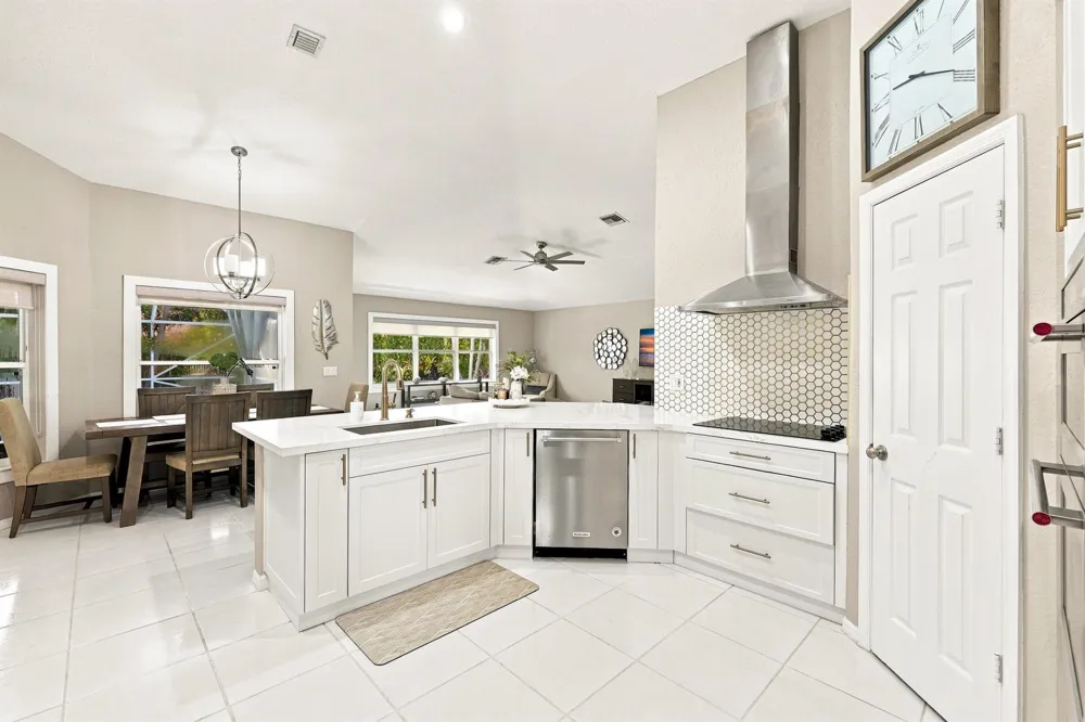 20369 HACIENDA COURT Boca Raton, FL 33498