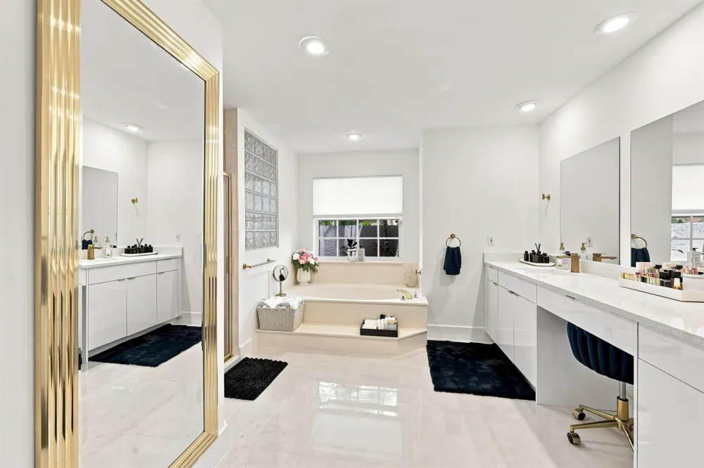 20369 HACIENDA COURT Boca Raton, FL 33498