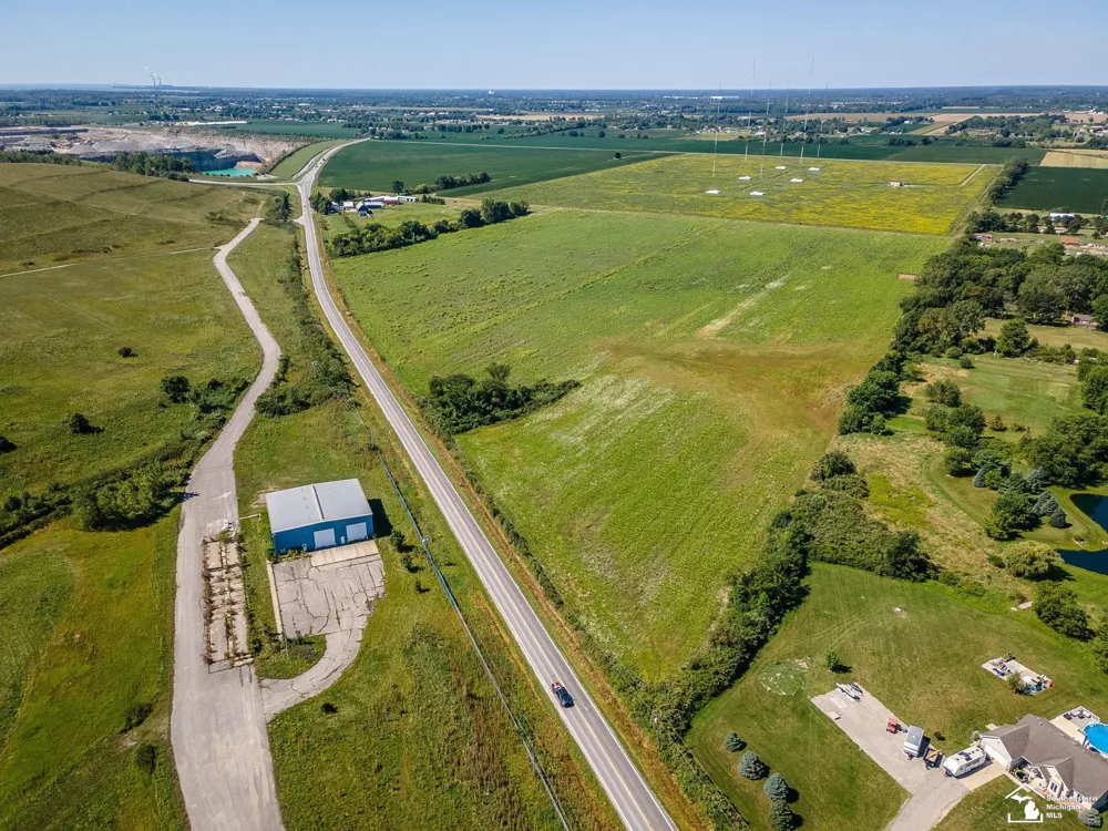 U S Turnpike Road Unknown, MI 48166