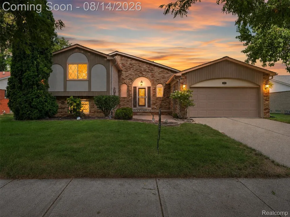 5114 Fedora Drive Troy City, MI 48085
