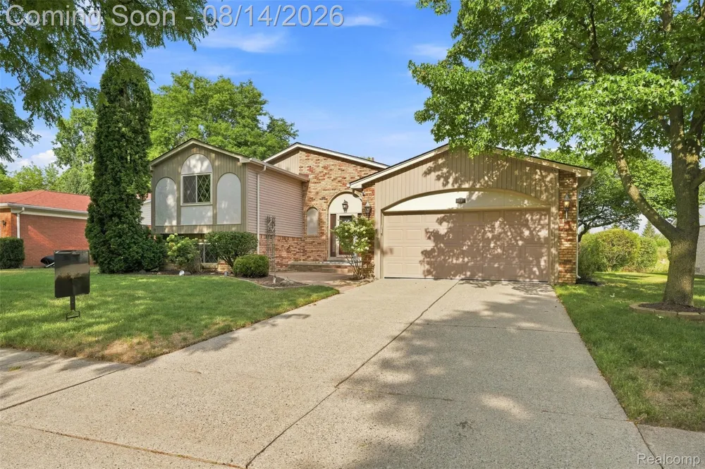 5114 Fedora Drive Troy City, MI 48085