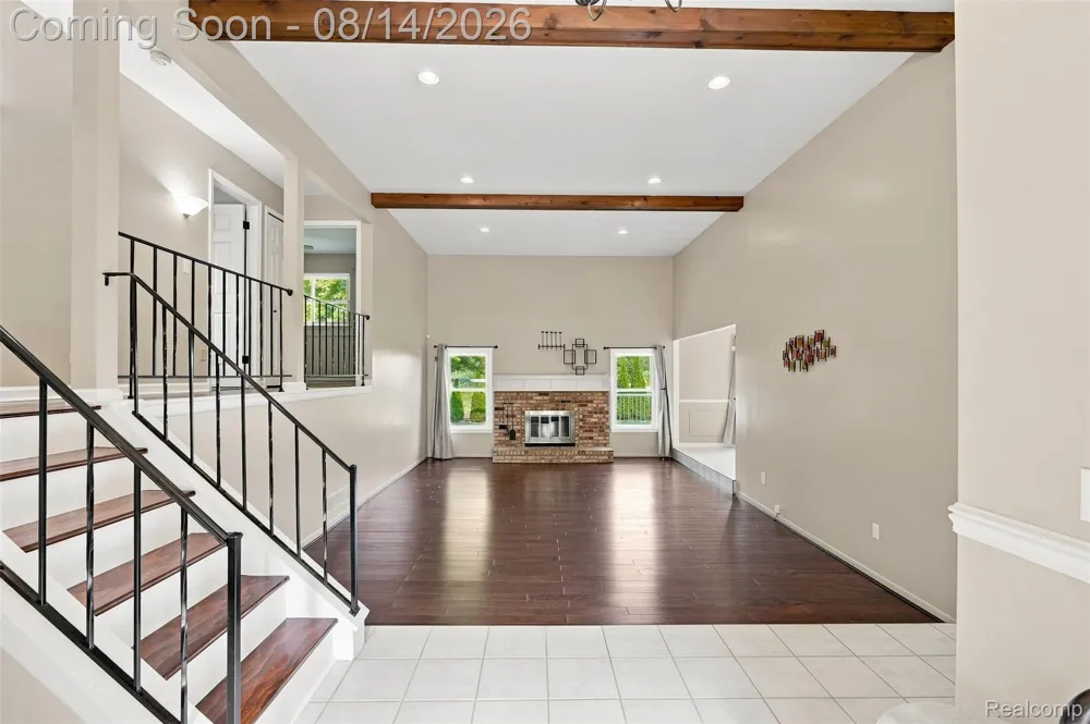 5114 Fedora Drive Troy City, MI 48085