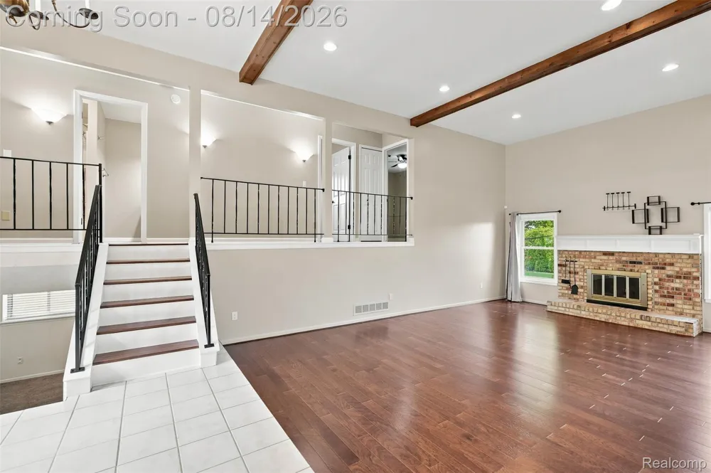 5114 Fedora Drive Troy City, MI 48085
