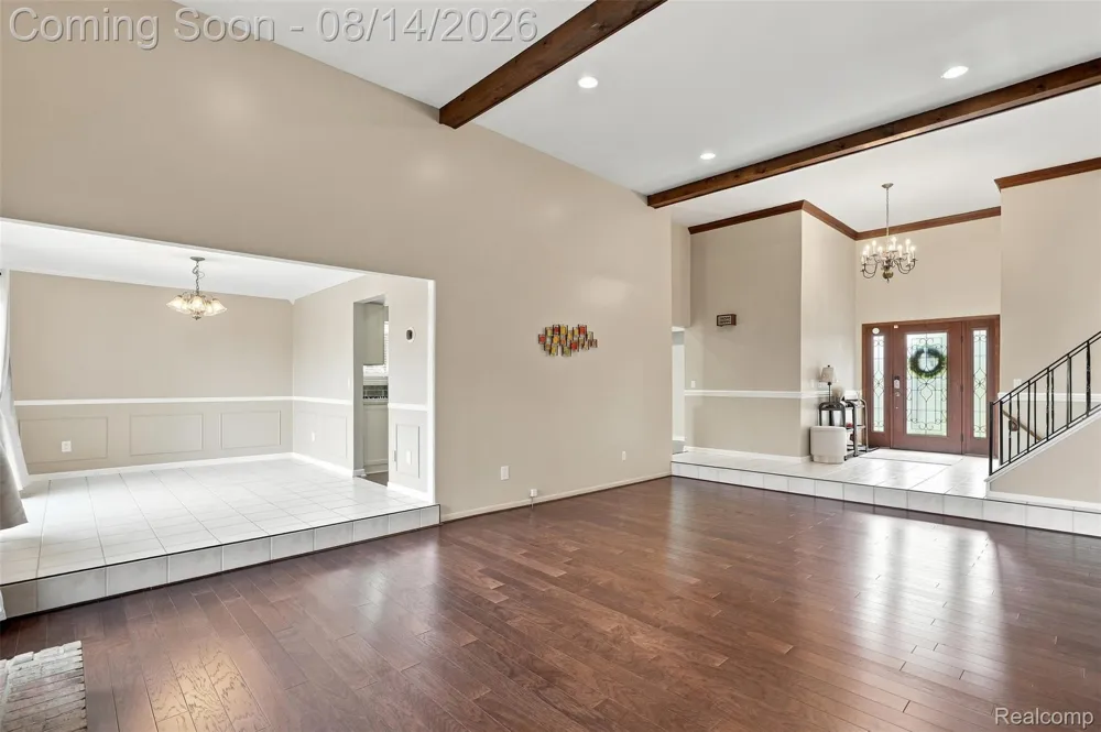 5114 Fedora Drive Troy City, MI 48085