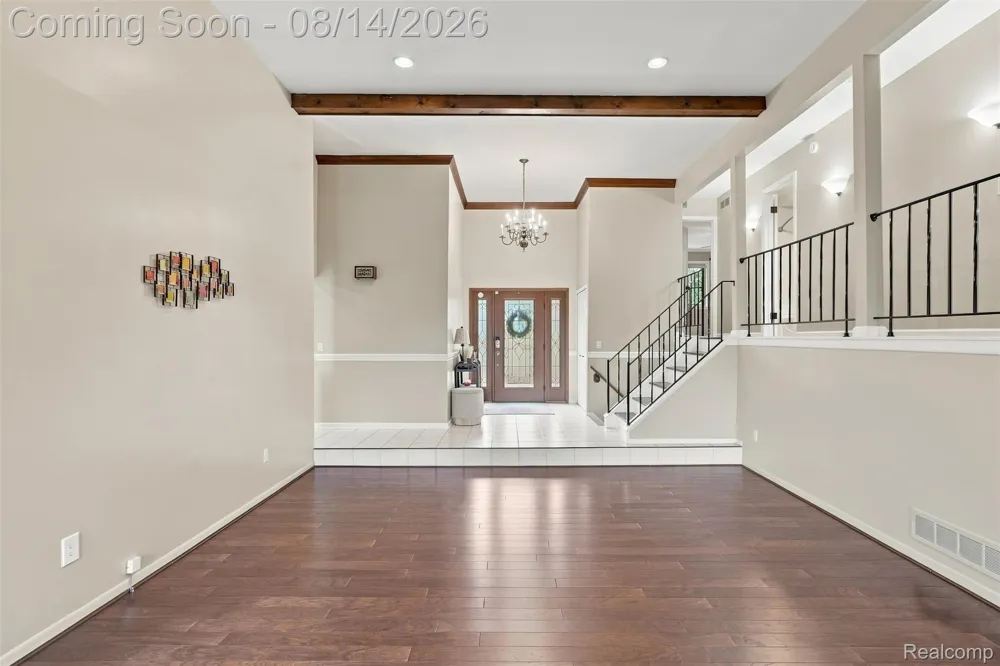 5114 Fedora Drive Troy City, MI 48085