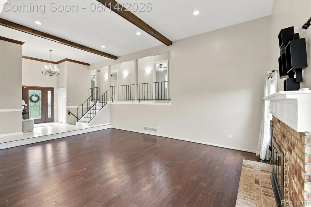 5114 Fedora Drive Troy City, MI 48085