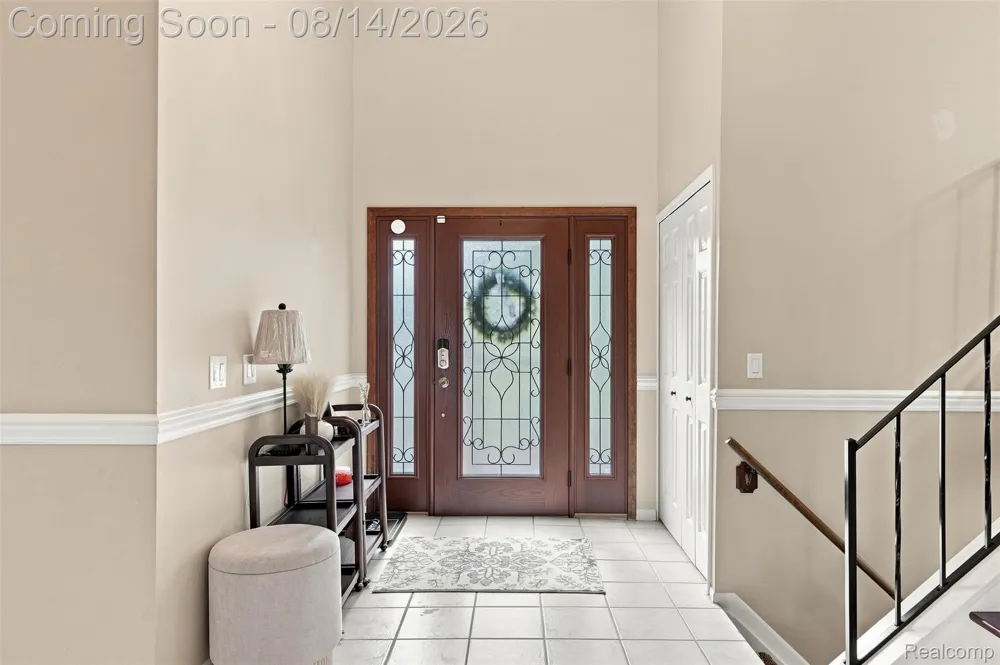 5114 Fedora Drive Troy City, MI 48085