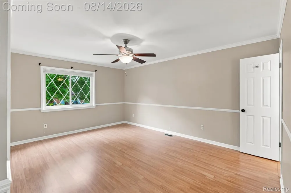 5114 Fedora Drive Troy City, MI 48085