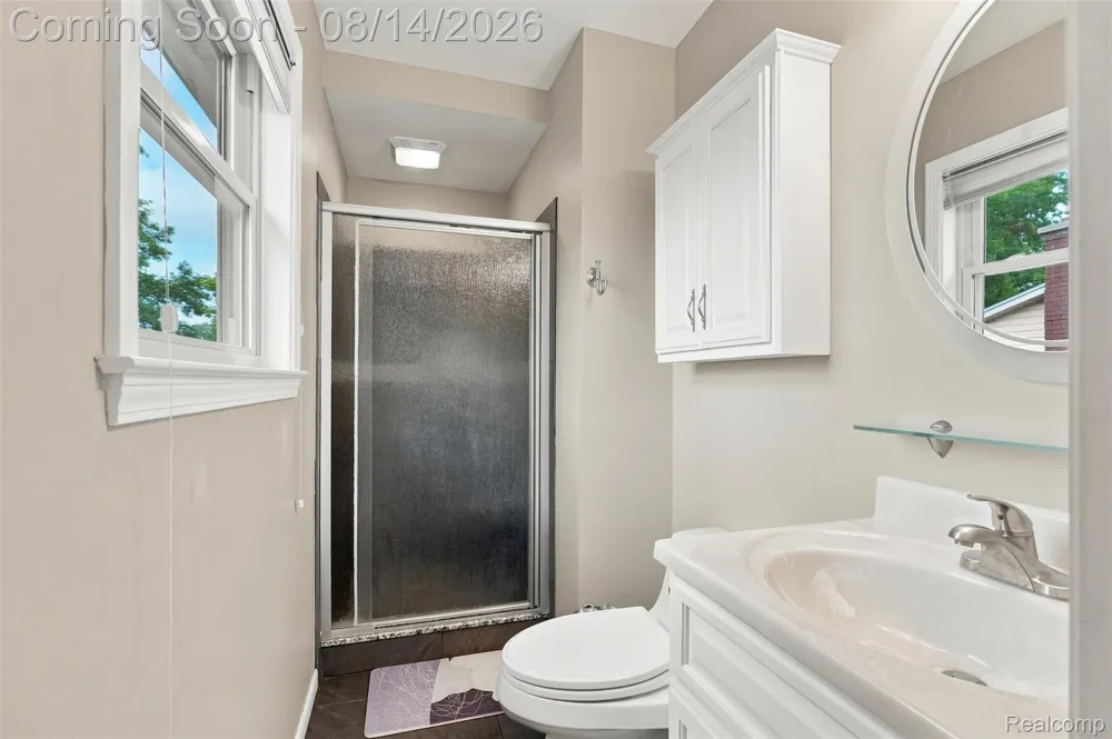 5114 Fedora Drive Troy City, MI 48085