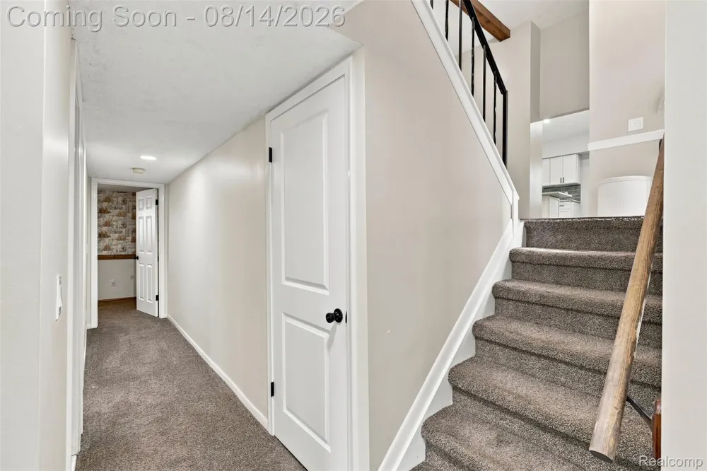 5114 Fedora Drive Troy City, MI 48085