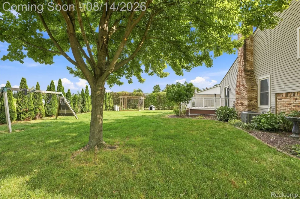 5114 Fedora Drive Troy City, MI 48085