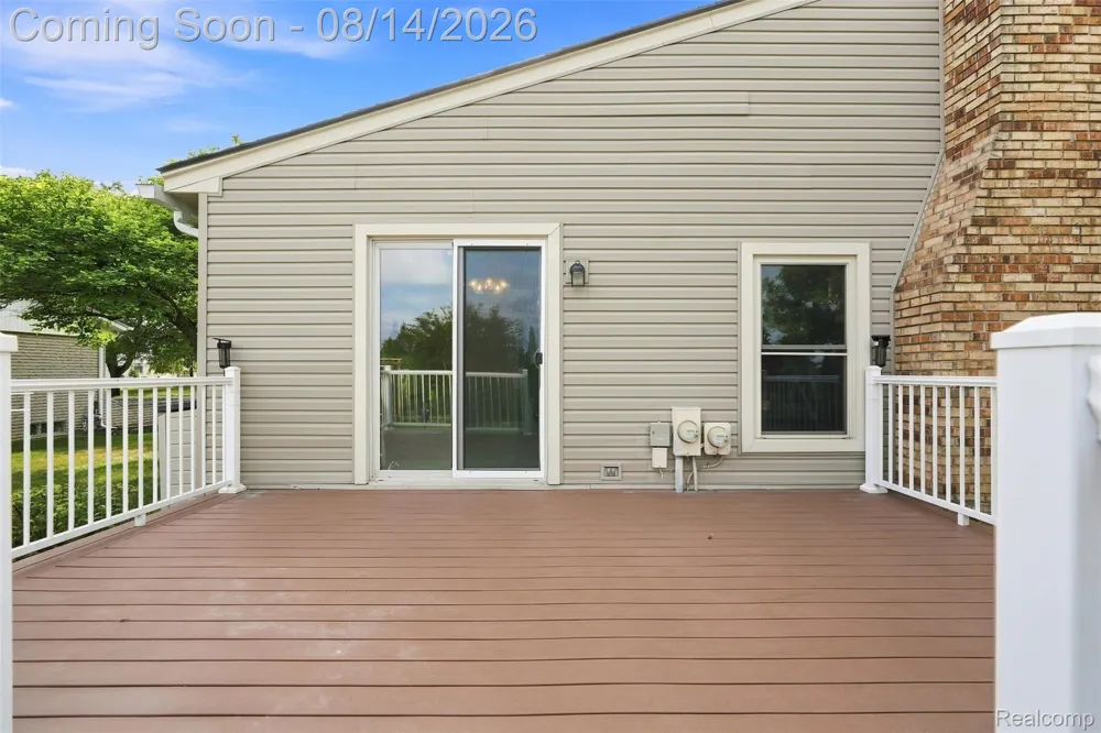 5114 Fedora Drive Troy City, MI 48085