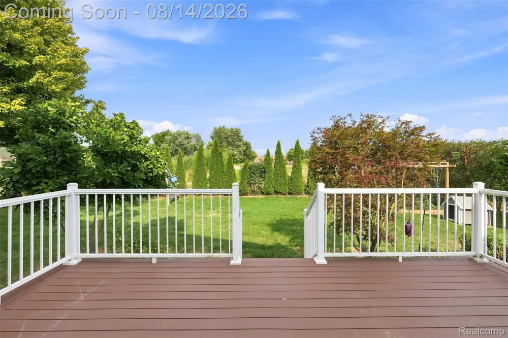 5114 Fedora Drive Troy City, MI 48085