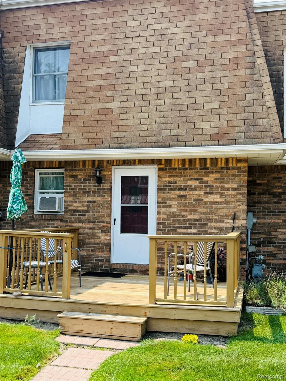 3510 Holland Park Lane #12 Port Huron City, MI 48060