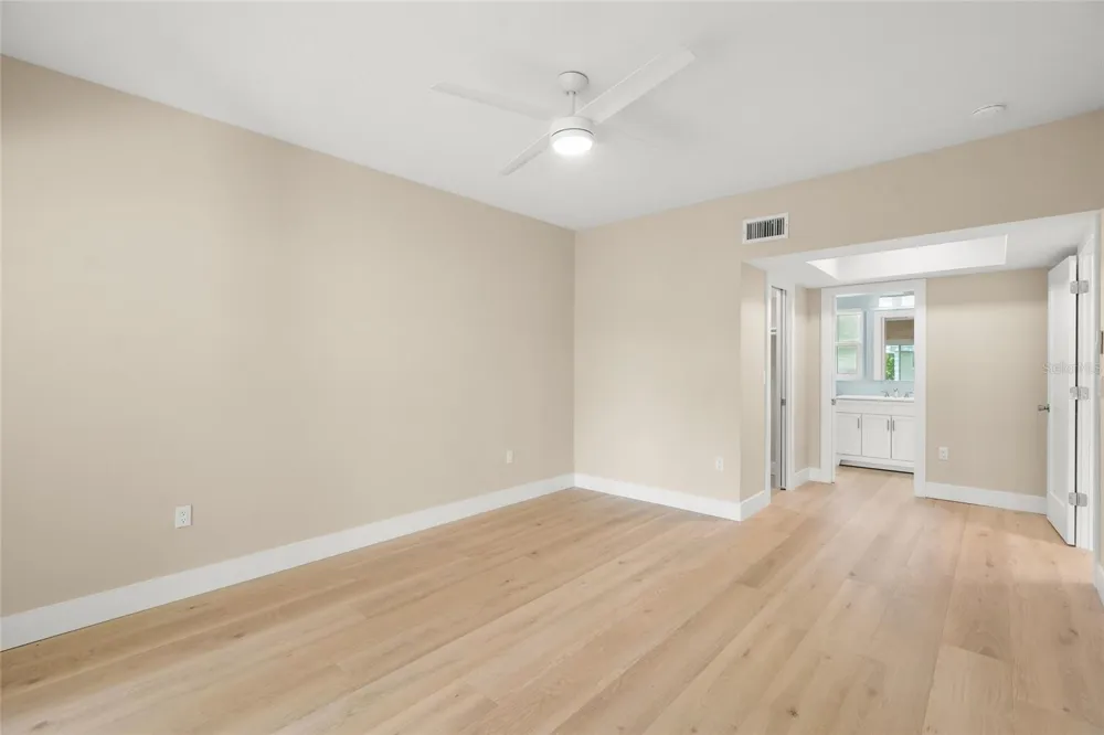 5823 TIDEWOOD AVENUE #19 Sarasota, FL 34231