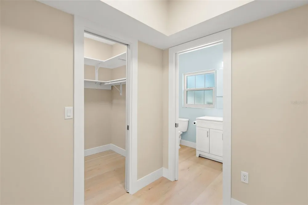 5823 TIDEWOOD AVENUE #19 Sarasota, FL 34231
