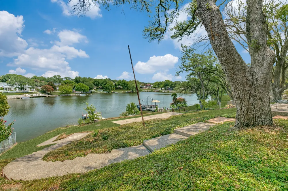 4121 Rowan Drive Fort Worth, TX 76116