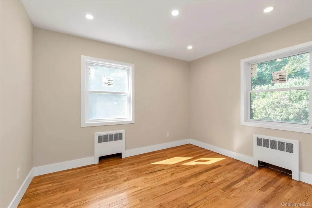 10 Stratton Huntington Station, NY 11746