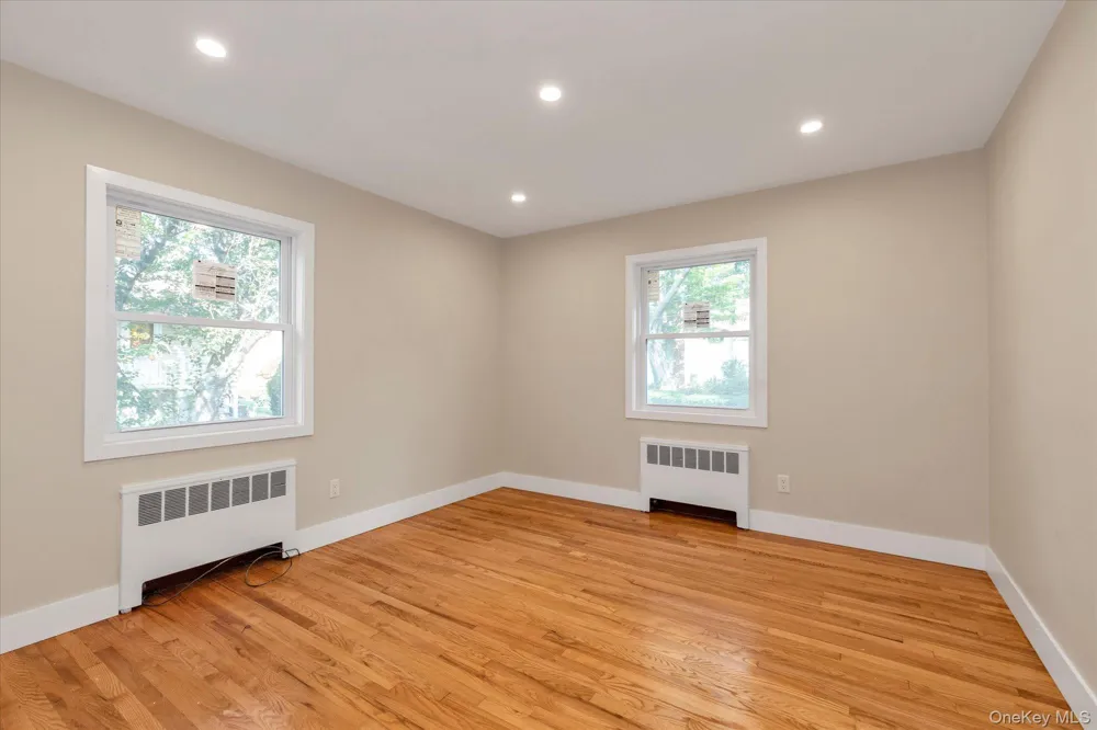 10 Stratton Huntington Station, NY 11746