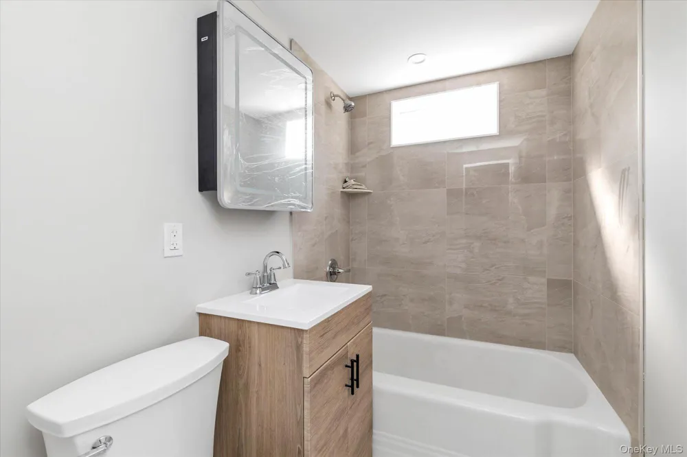 10 Stratton Huntington Station, NY 11746