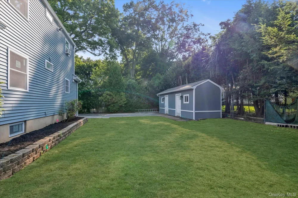 10 Stratton Huntington Station, NY 11746