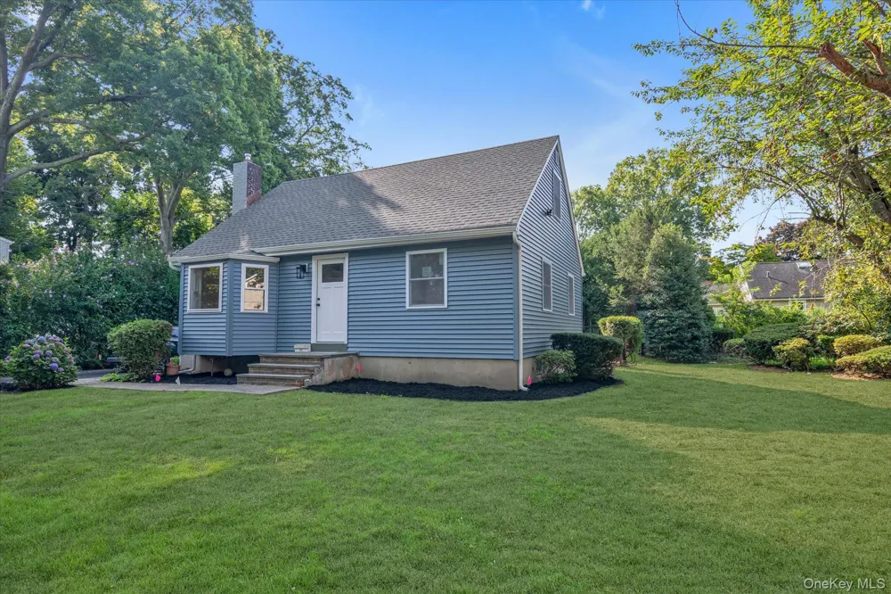 10 Stratton Huntington Station, NY 11746