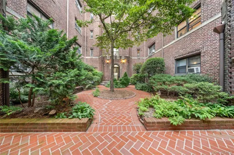 240 Halstead Avenue #A3