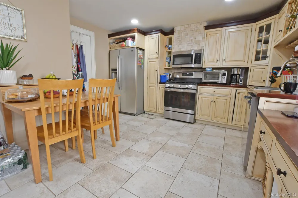 478 Marcy Avenue Riverhead, NY 11901