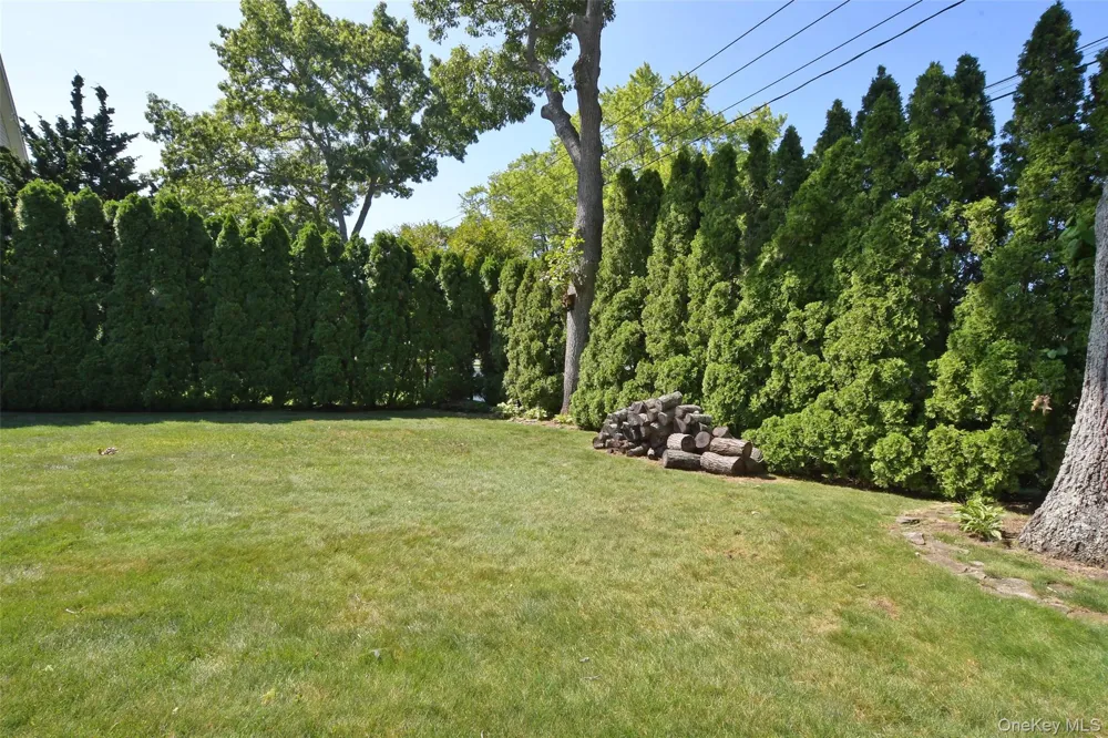 478 Marcy Avenue Riverhead, NY 11901