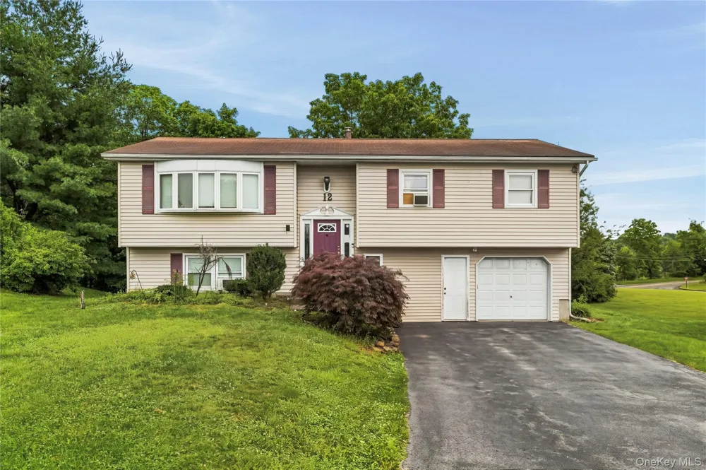 12 Veteran Circle Monroe, NY 10950