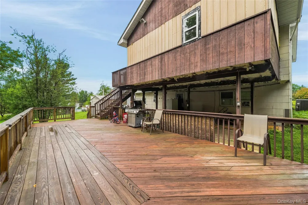 12 Veteran Circle Monroe, NY 10950