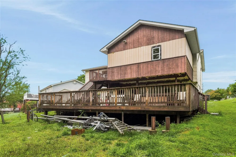 12 Veteran Circle Monroe, NY 10950