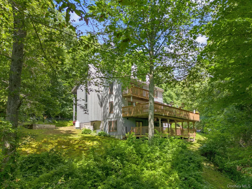 23 River Road Brewster, NY 10509