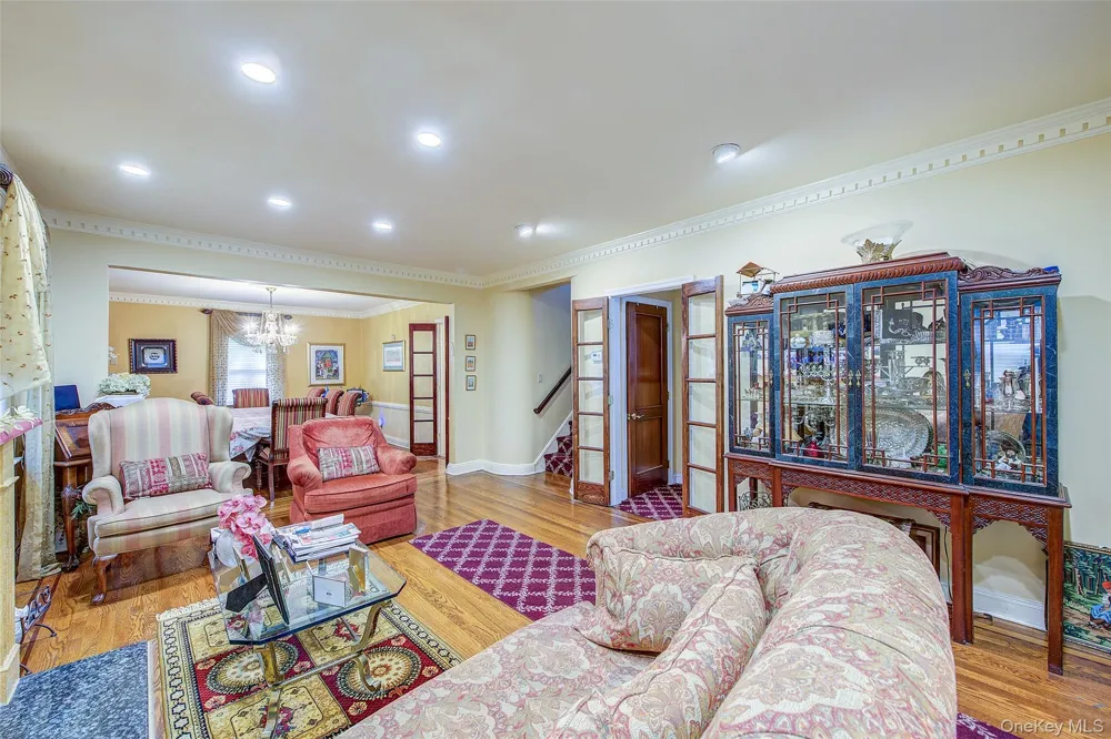 75-12 174th Street Fresh Meadows, NY 11366