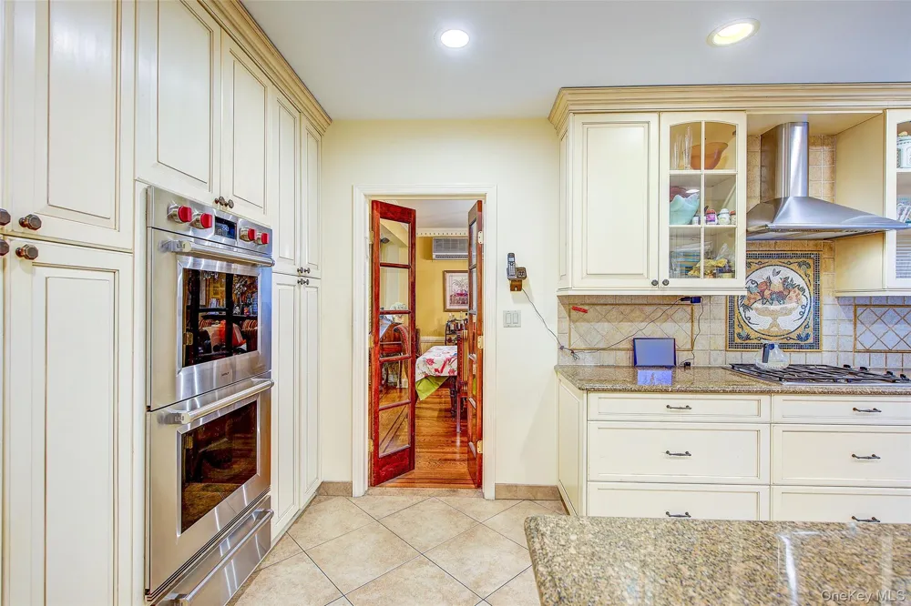 75-12 174th Street Fresh Meadows, NY 11366