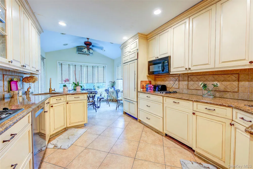 75-12 174th Street Fresh Meadows, NY 11366