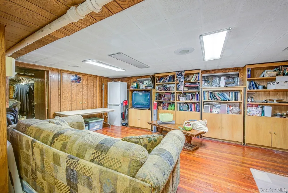 75-12 174th Street Fresh Meadows, NY 11366