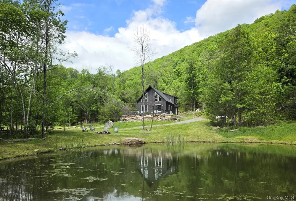 1227 Gulf Road Callicoon Center, NY 12724