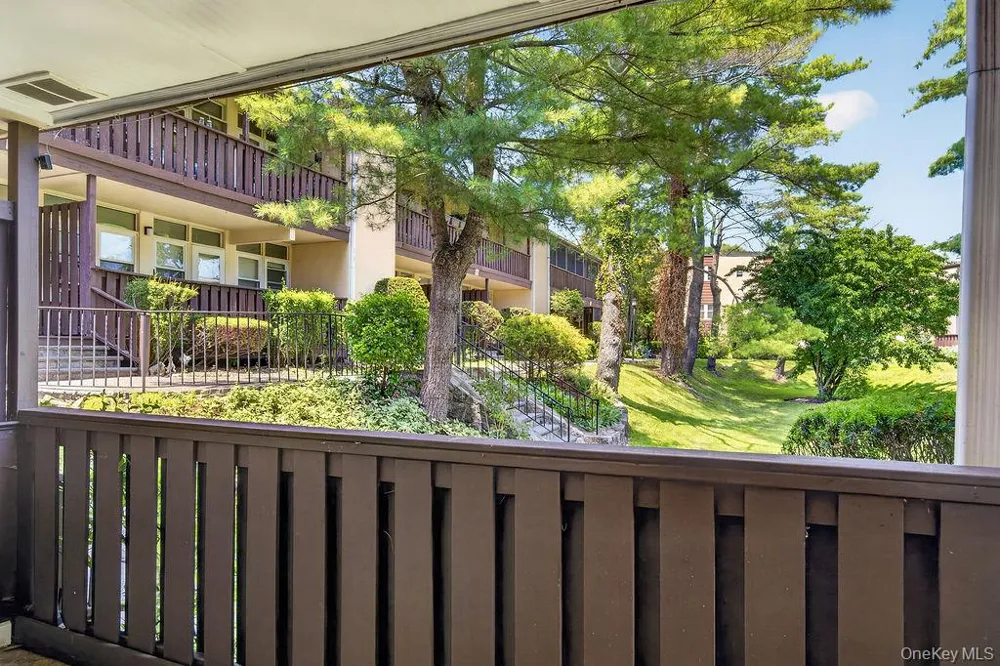 103 Wiltshire Road #D8 Scarsdale, NY 10583