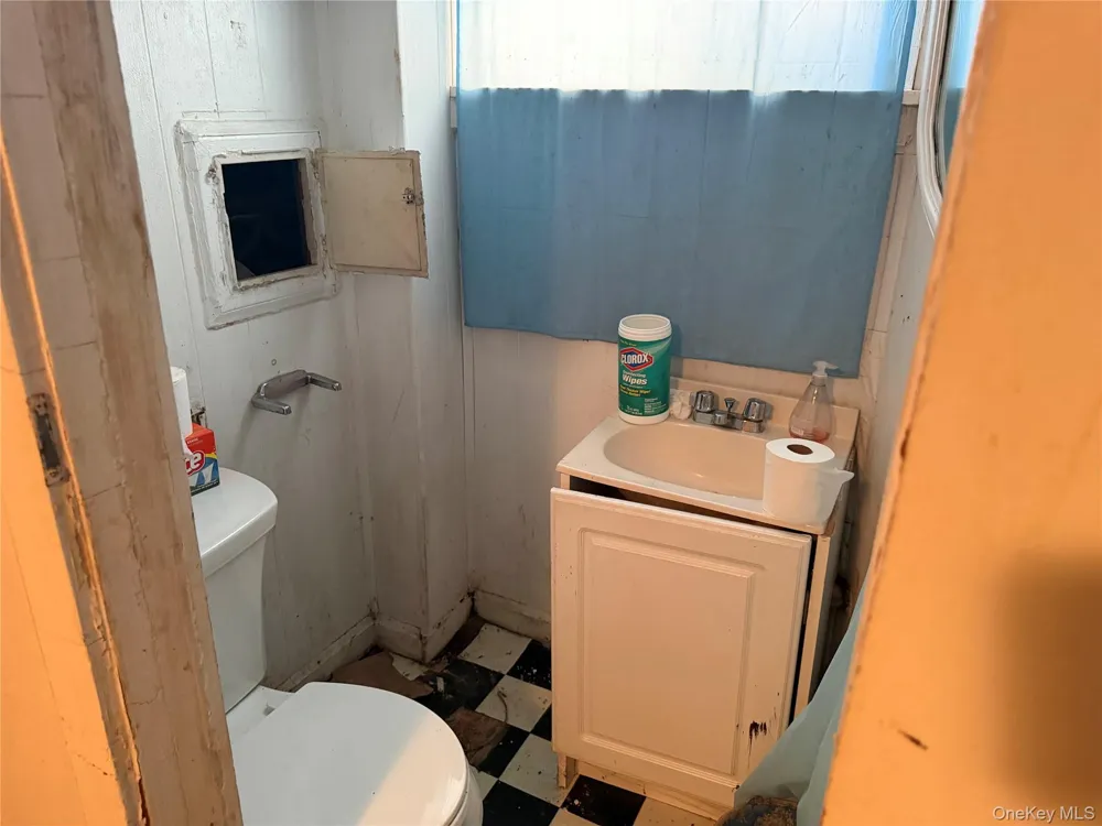 59-41 161st Street Fresh Meadows, NY 11365